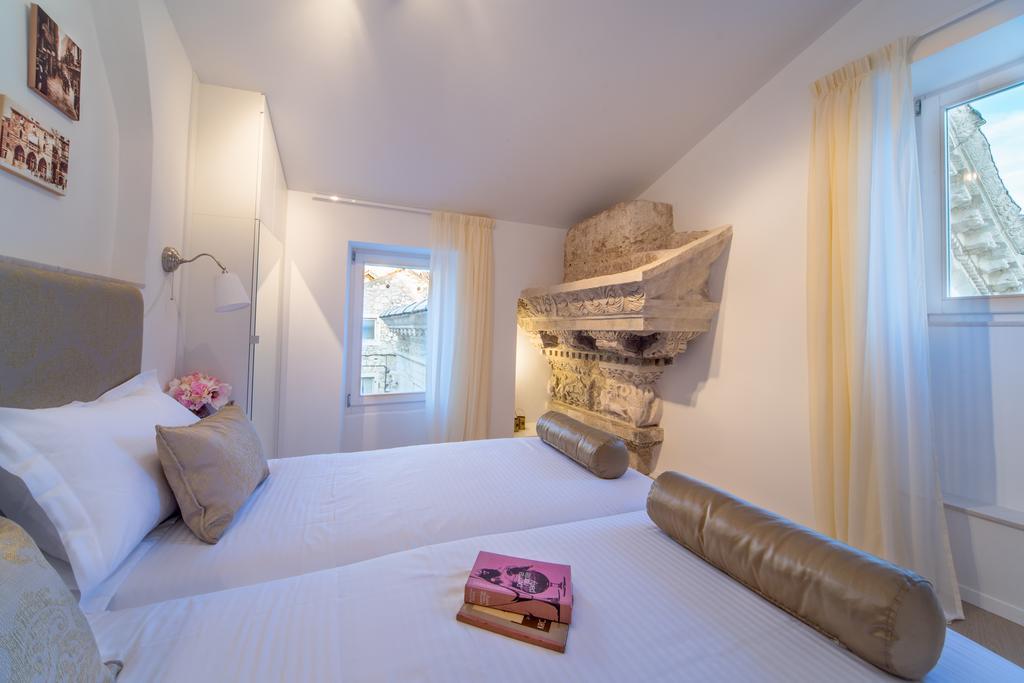 Apartment Roman Heritage Split Kamer foto